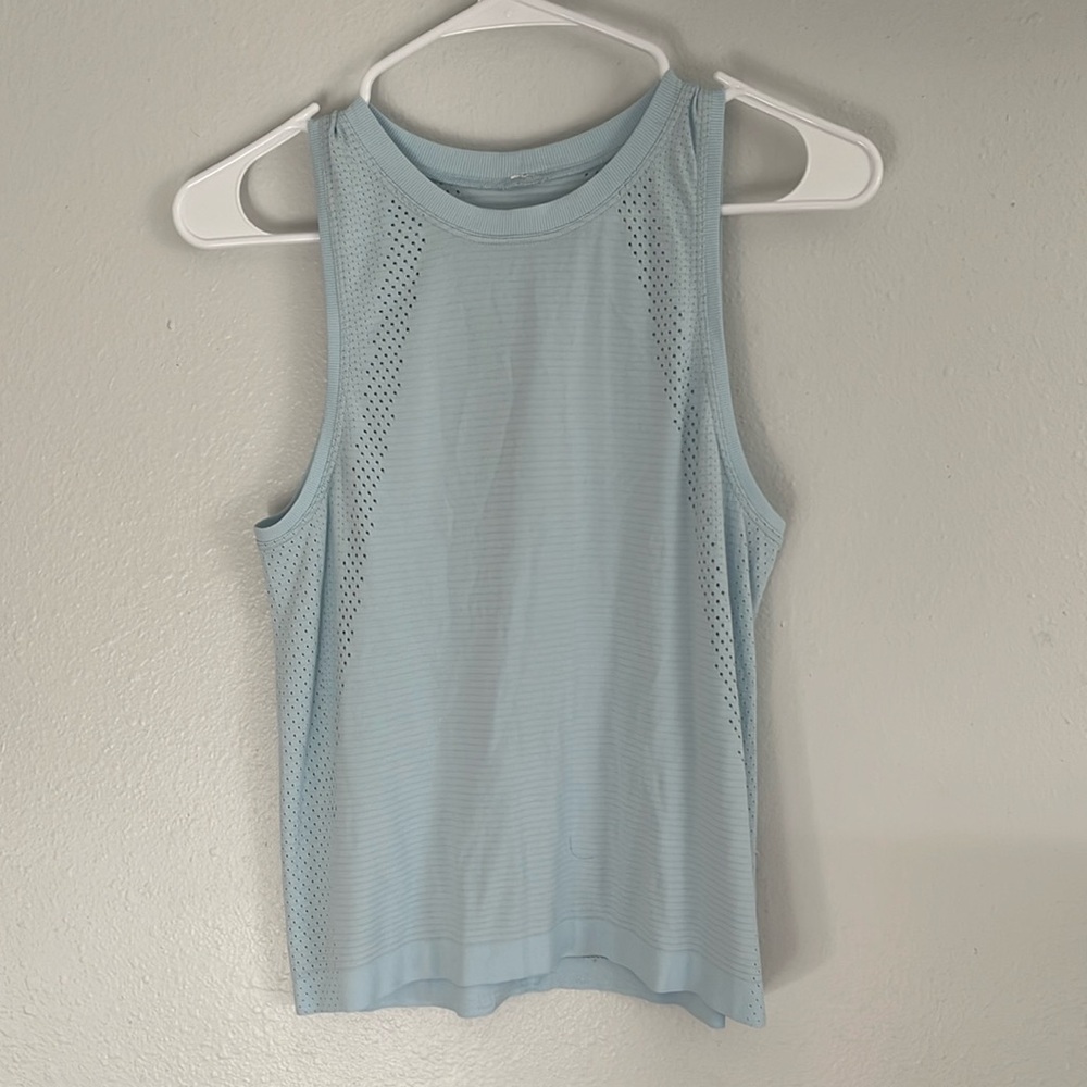 Size 4 lululemon tank